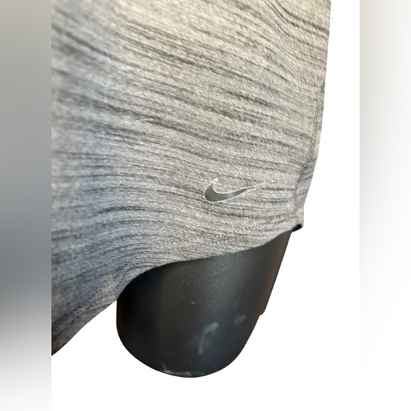 NIKE women’s dri fit gray and black size Small tank top workout preloved - Picture 2 of 7